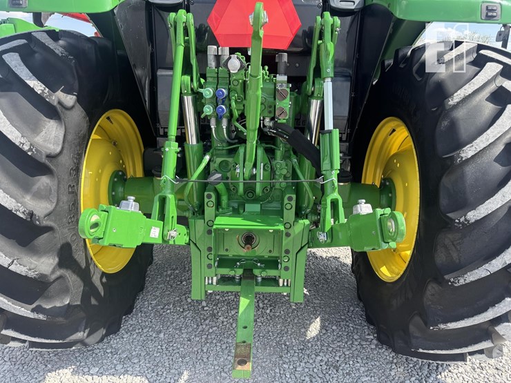 2023-john-deere-6120m-image-10