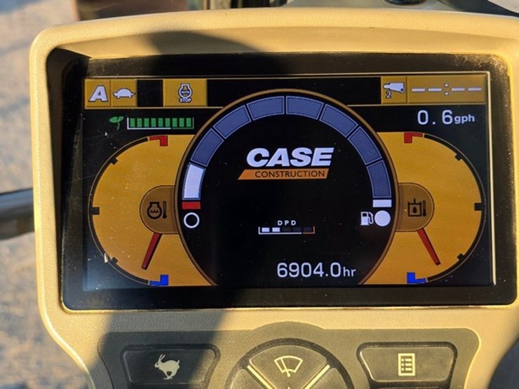 2014-case-cx160c-image-90