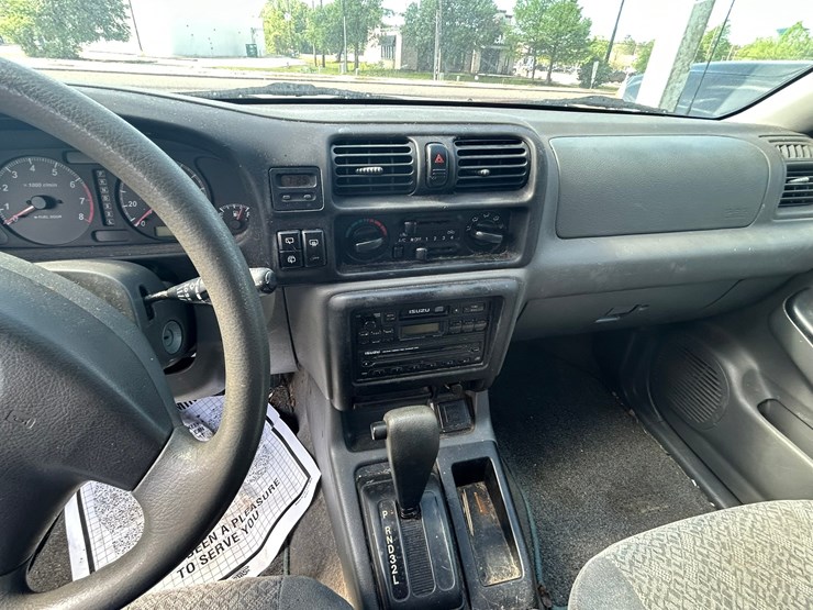 2001-isuzu-rodeo-image-19