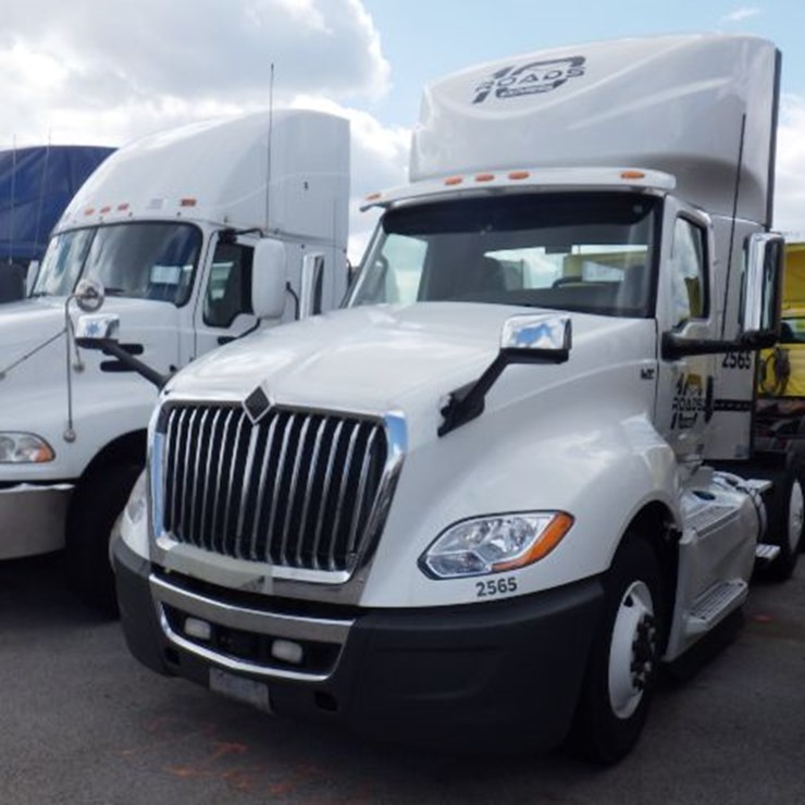 2018 INTERNATIONAL LT