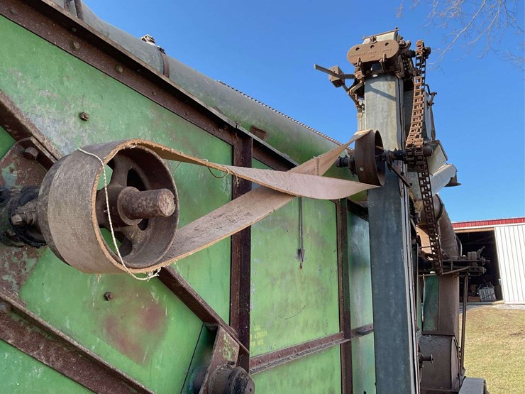 john-deere-threshing-machine-with-hart-feeder-image-13