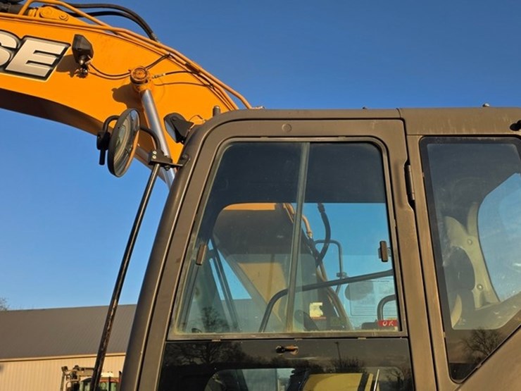 2014-case-cx160c-image-18