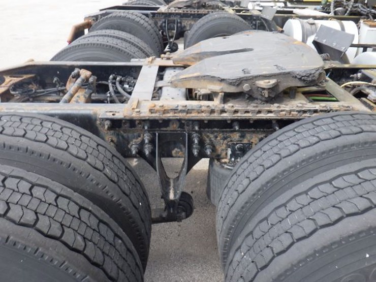 2016-international-8600-image-4