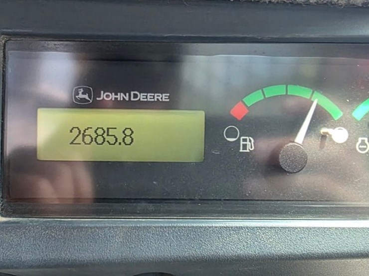 2014-deere-326e-image-60