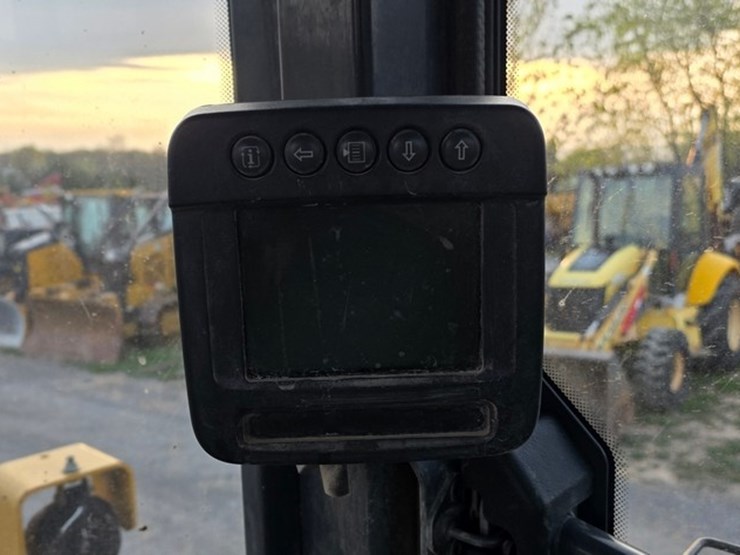 2012-deere-444k-image-59