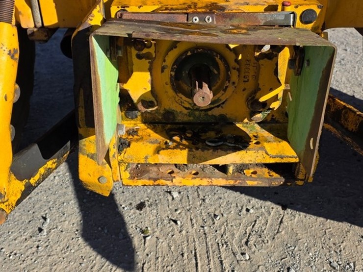 john-deere-2355-image-18