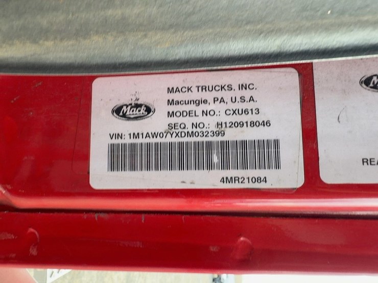 2013-mack-pinnacle-cxu613-image-31