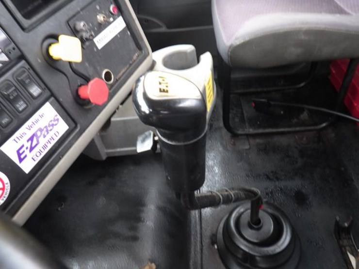 2016-international-8600-image-16