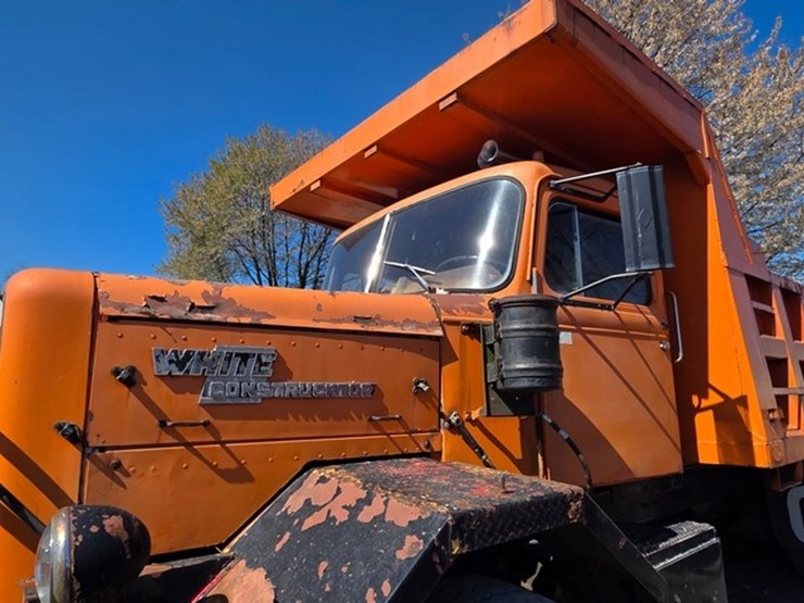 1974-white-construcktor-image-7