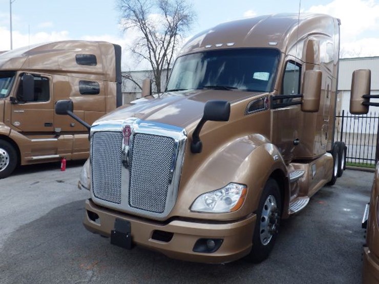 2022-kenworth-t680-image-1