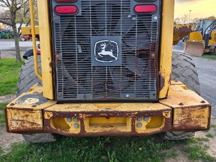 2012-deere-444k-image-21