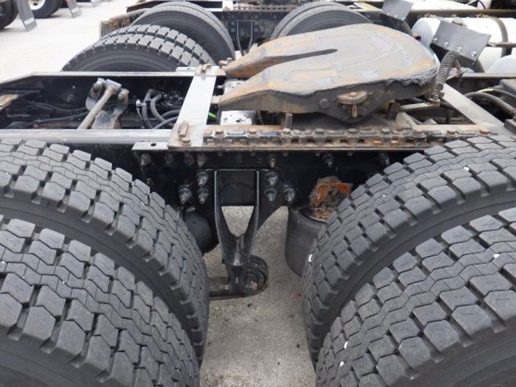 2016-international-8600-image-6