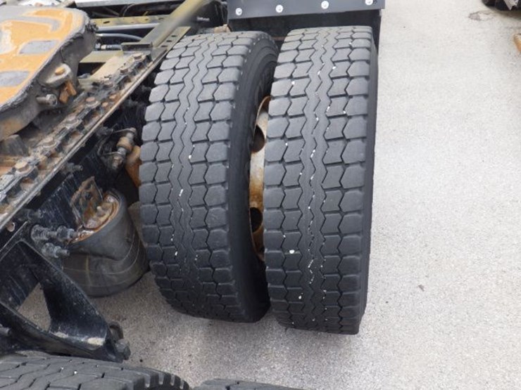 2016-international-8600-image-5