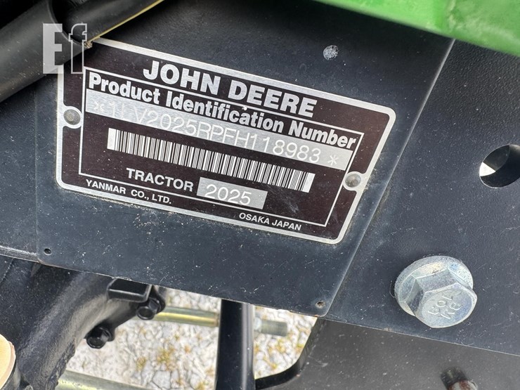 2025-john-deere-2025r-image-5