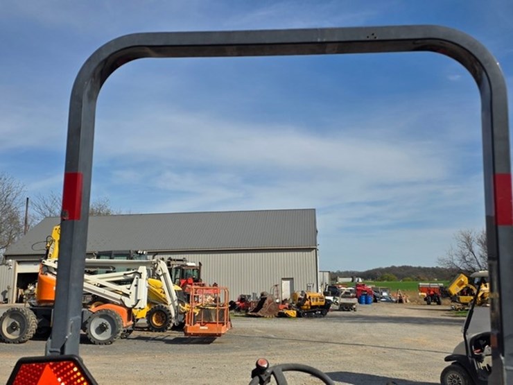 2014-kubota-bx1870-image-17