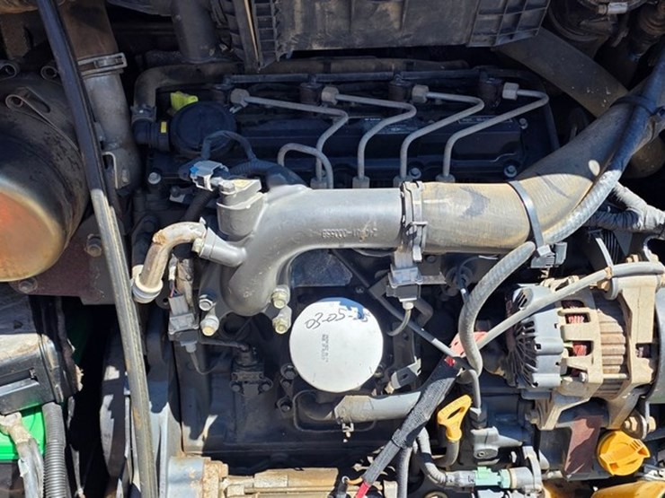 2015-bobcat-t450-image-38