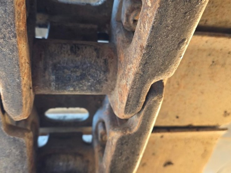 2014-case-cx160c-image-47