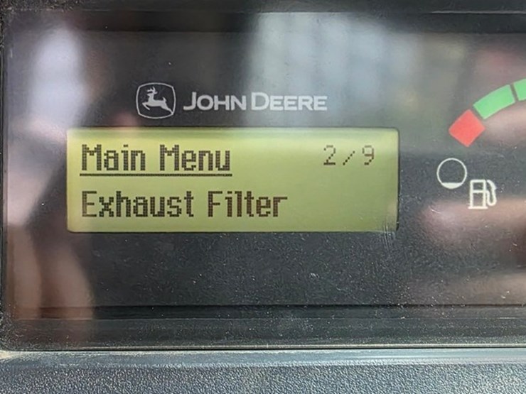 2014-deere-326e-image-67