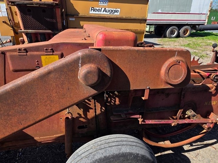 new-holland-68-image-19