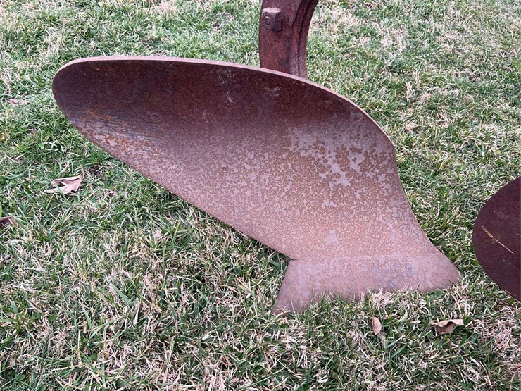 oliver-no.-100-plow-image-24