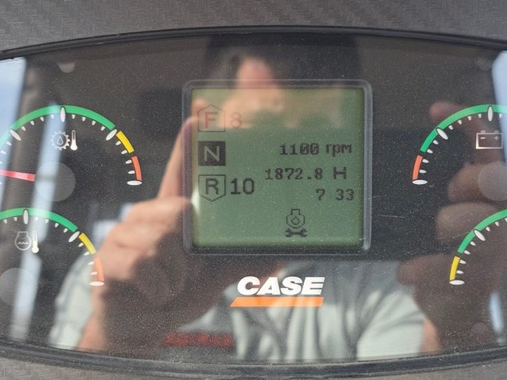 2016-case-750m-lgp-image-75