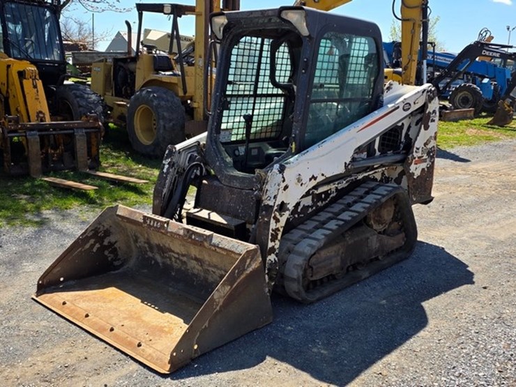 2015-bobcat-t450-image-2