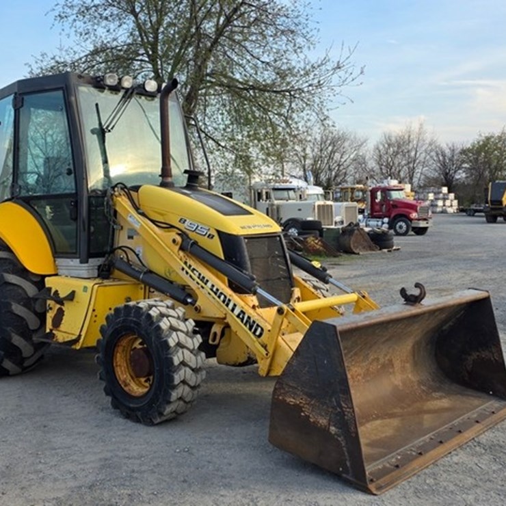 2009 NEW HOLLAND B95B