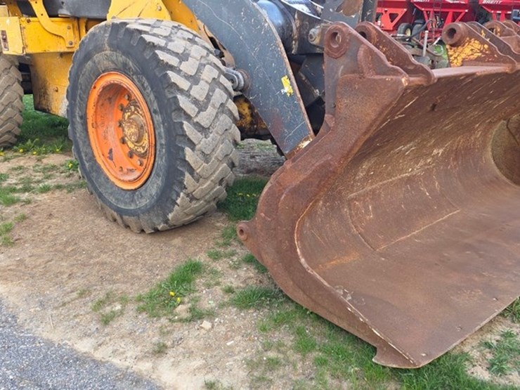 2012-deere-444k-image-36