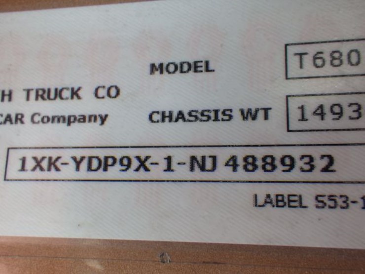 2022-kenworth-t680-image-18