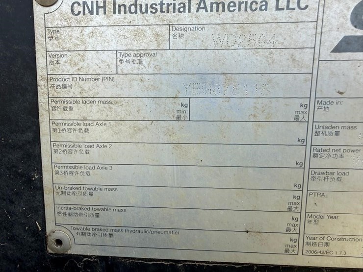 2015-case-ih-wd2504-image-17