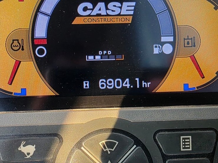 2014-case-cx160c-image-98