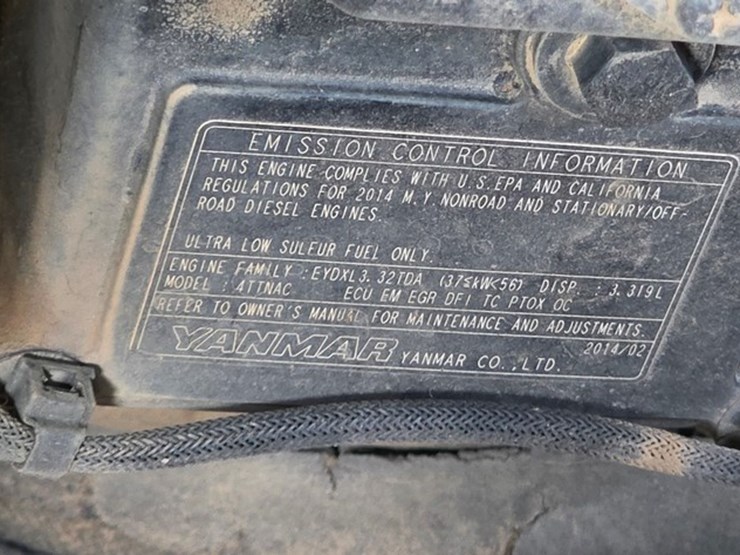 2014-deere-326e-image-45