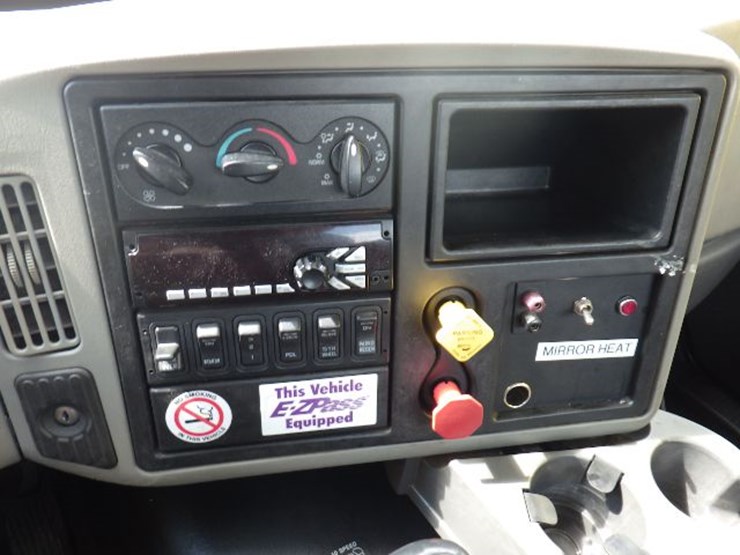 2016-international-8600-image-15