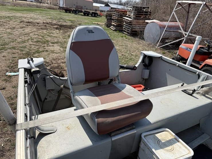 2004-alumacraft-v14-boat-image-13