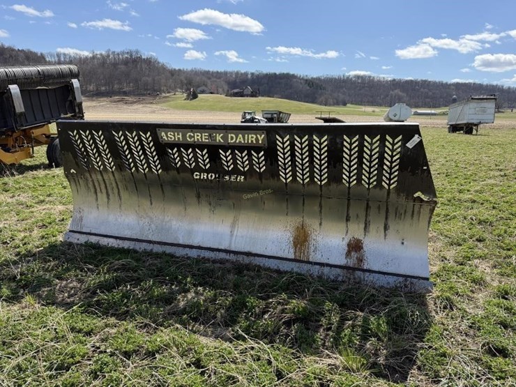 2017-grouser-ag240-image-1