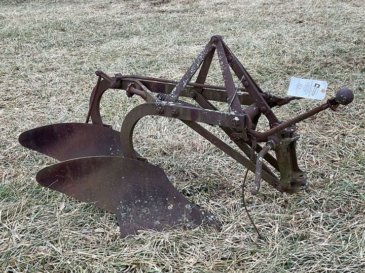 two-bottom-fordson-plow-image-1
