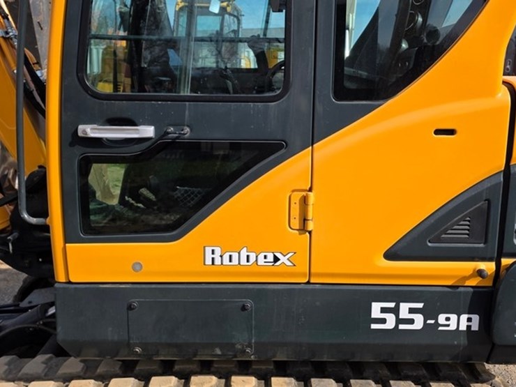 2020-new-holland-e57c-image-18