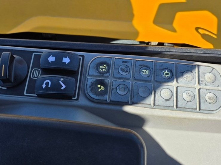 2021-jcb-35z-1-image-62