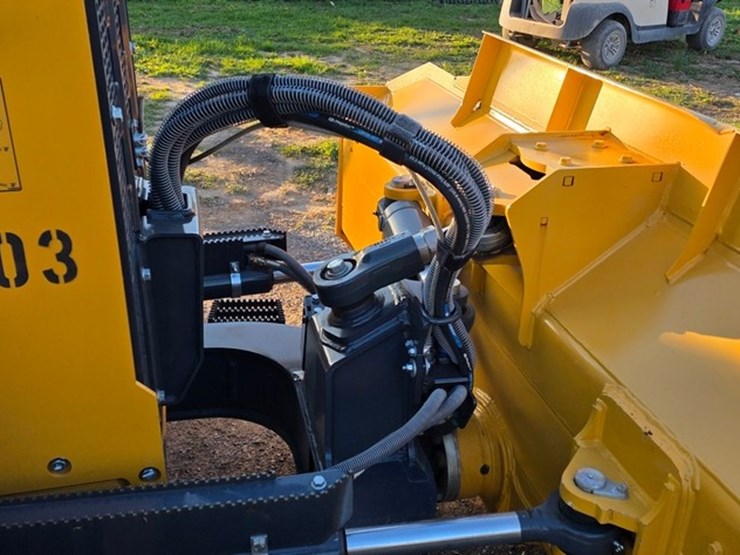 2023-deere-550-lgp-image-53