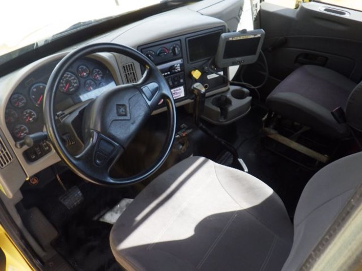 2016-international-8600-image-16