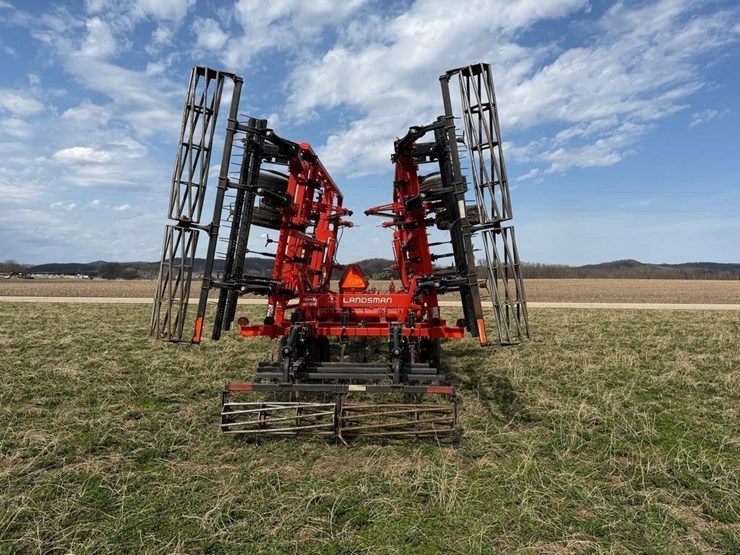 kuhn-landsman-6205-field-finisher-image-6