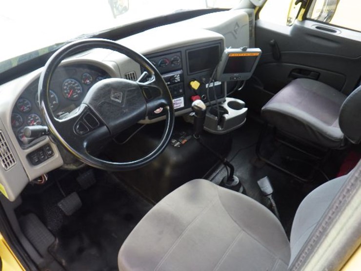 2016-international-8600-image-16