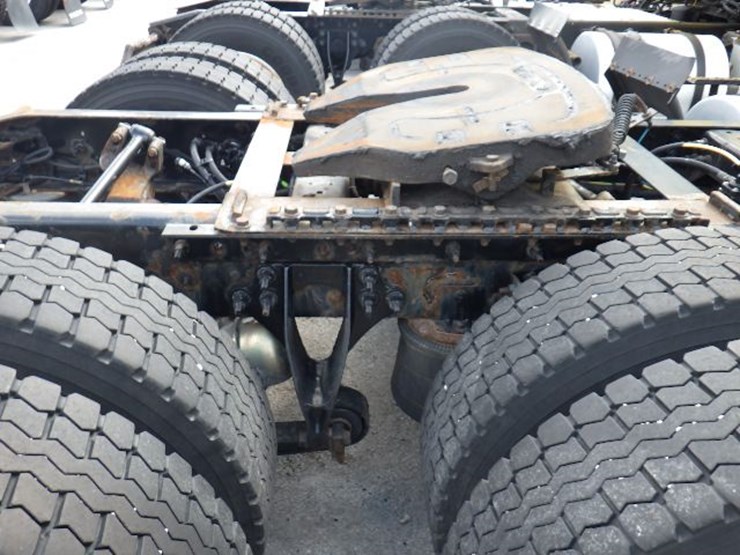 2016-international-8600-image-4