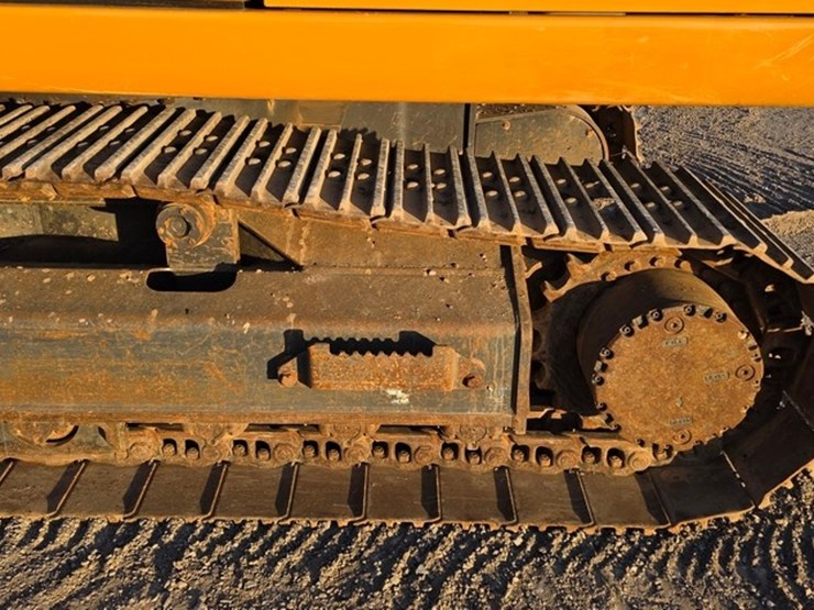 2014-case-cx160c-image-19