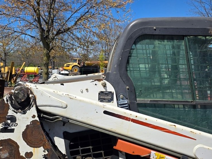 2015-bobcat-t450-image-14
