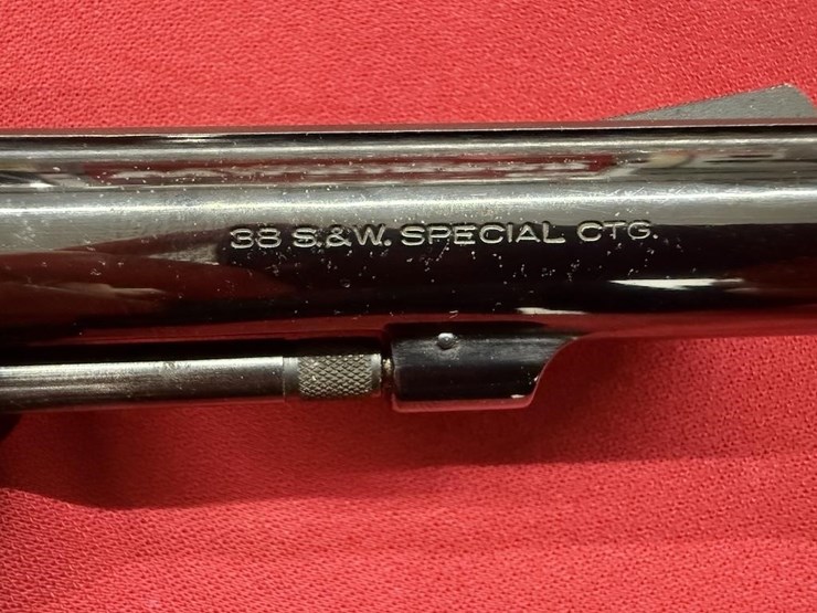 smith-&-wesson-.38-special-revolver-image-5