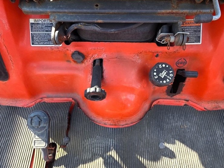 2014-kubota-bx1870-image-35