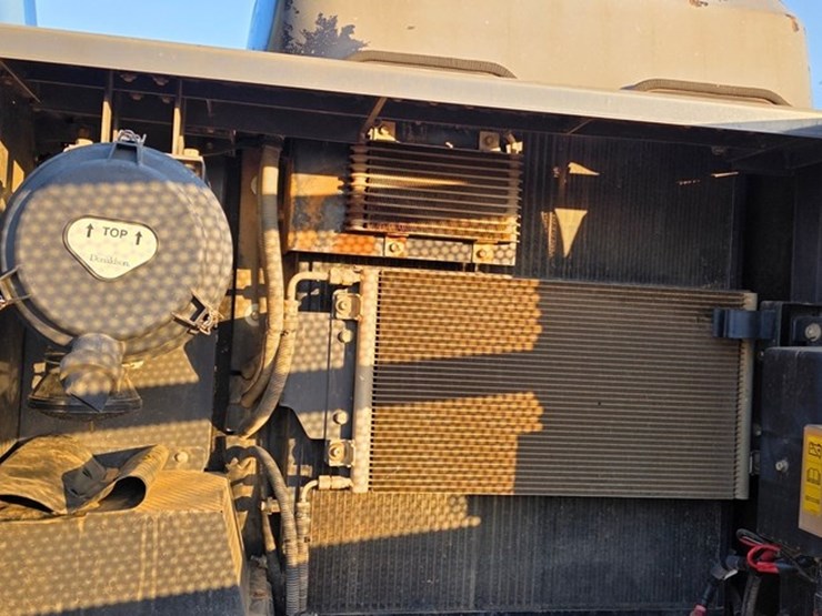 2014-case-cx160c-image-67