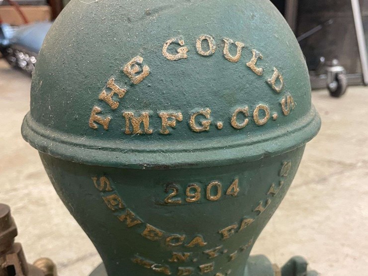goulds-pump-display-image-10