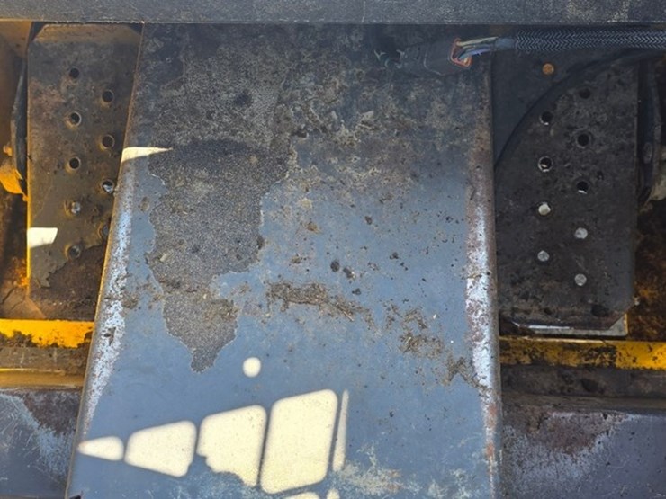 new-holland-l175-image-40